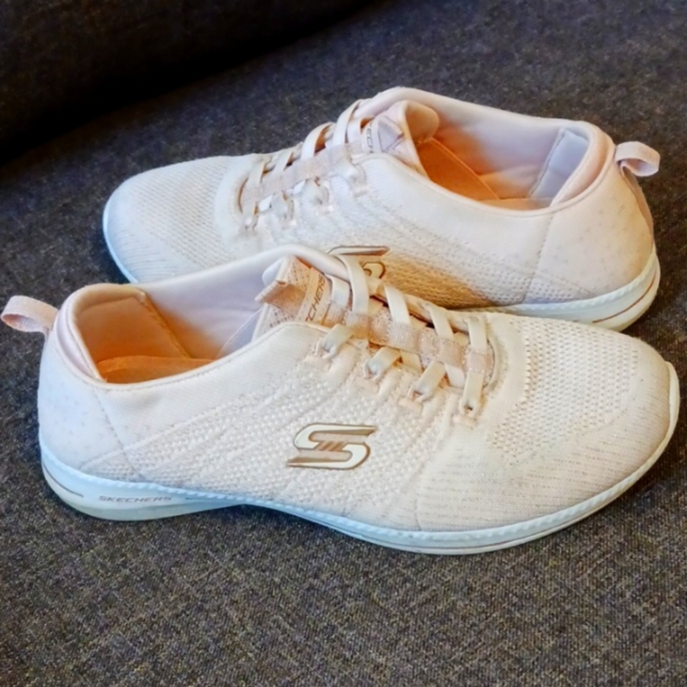 Skechers Pink City Pro - glow on sneakers size 7.5 great condition
